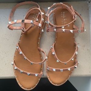 Nicole Miller wrap studded sandals- beige, 9